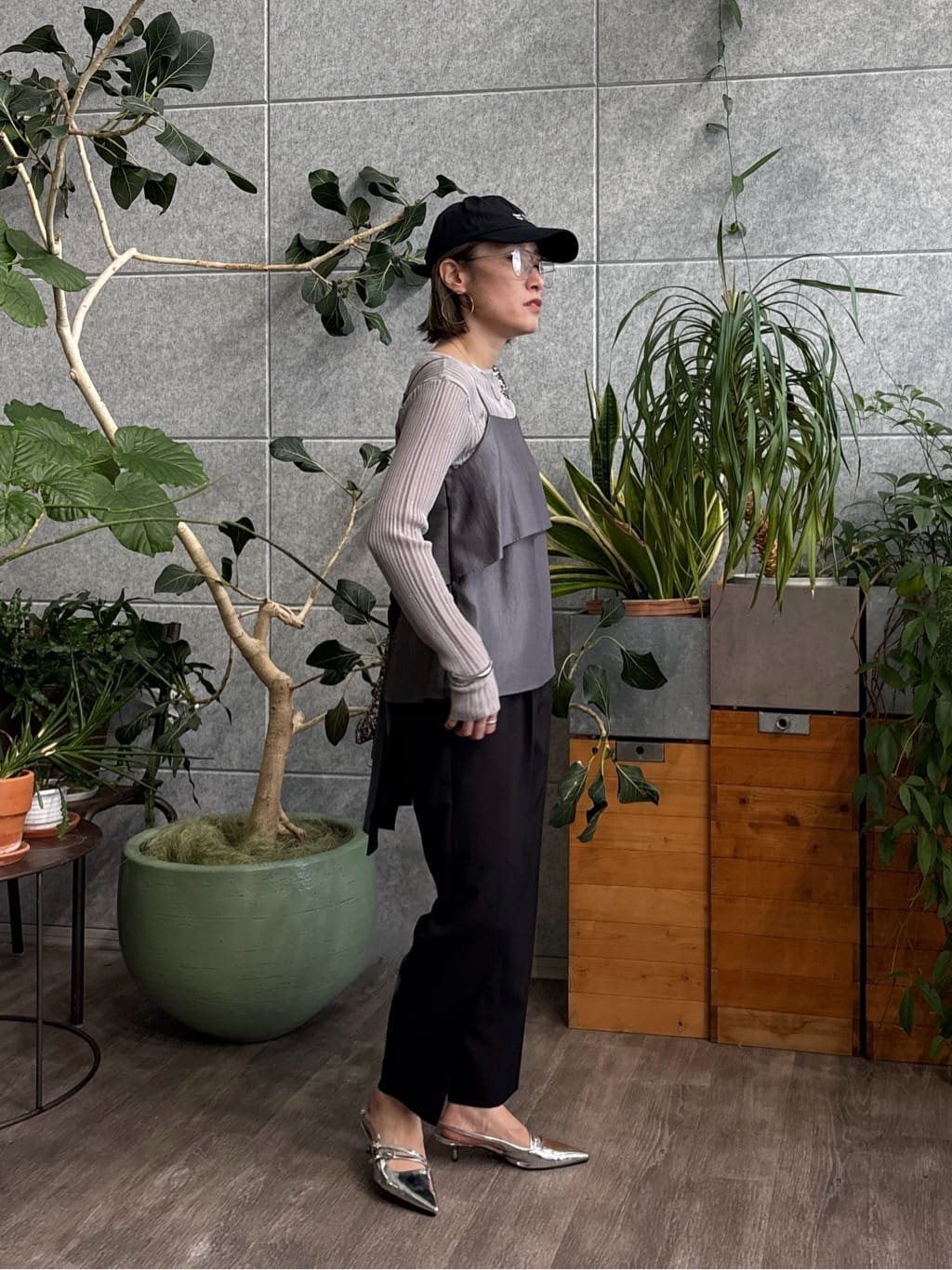 kotakiさんの「INDIVI｜【接触冷感／セットアップ対応】イージーテーパードパンツ【通勤・セレモニー】」を使ったコーディネート