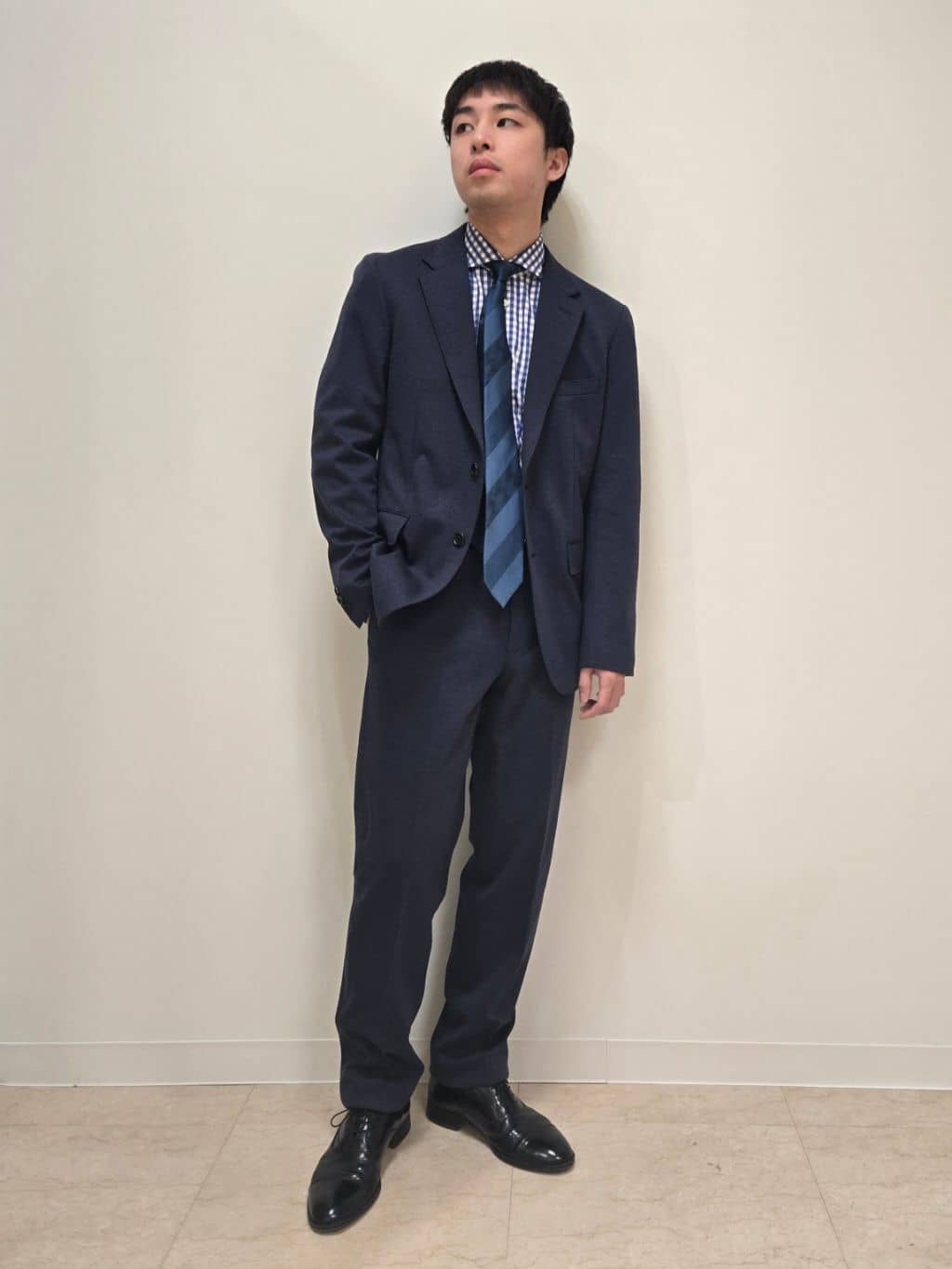 白木駆さんの「TAKEO KIKUCHI｜◆メランジ ハニカム ストレッチ ジャケット」を使ったコーディネート