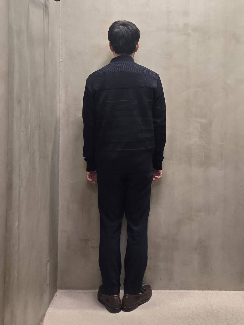 白木駆さんの「TAKEO KIKUCHI｜ハットモチーフ ジャカード ストライプ シャツ」を使ったコーディネート