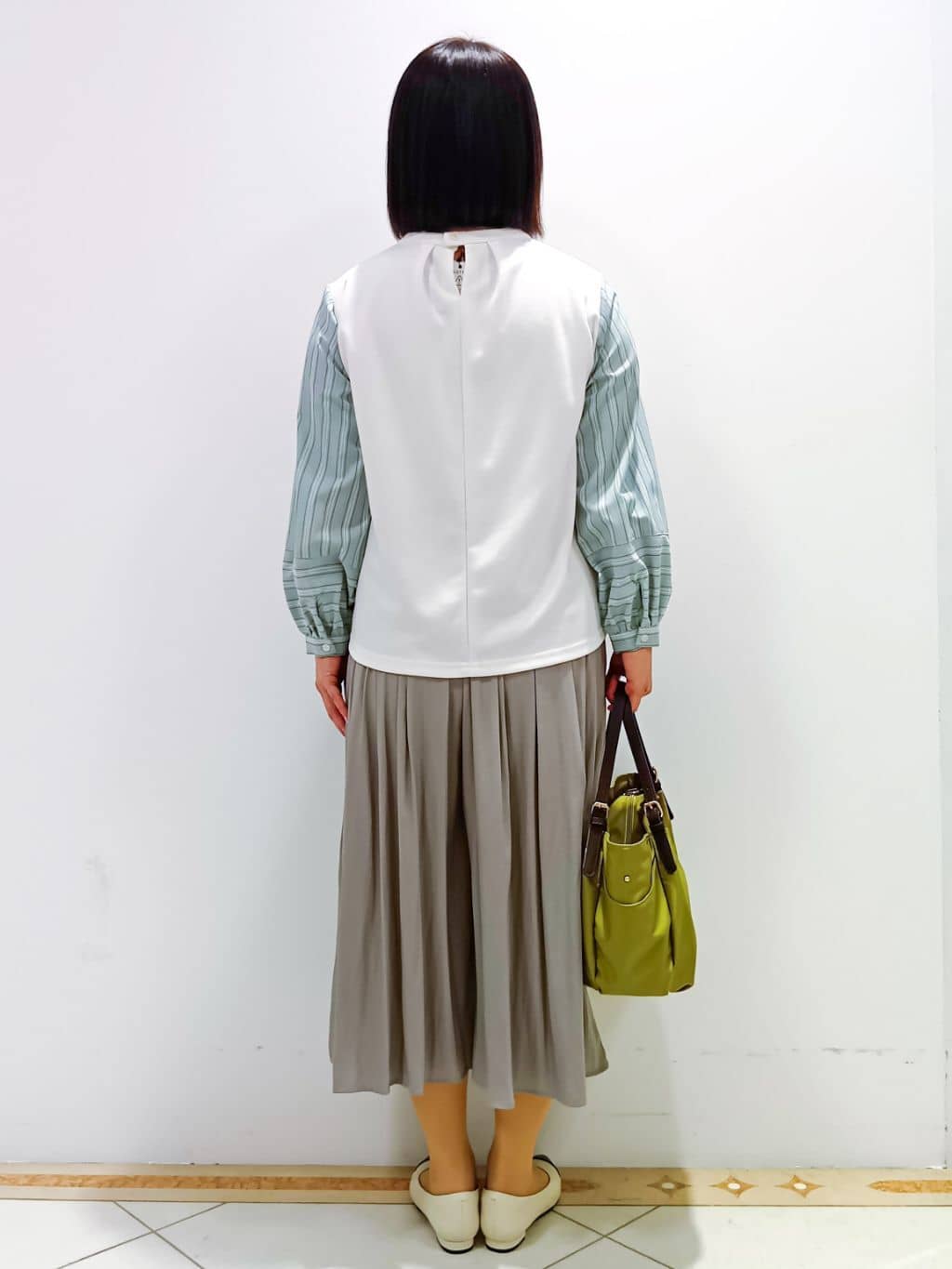 tomoさんの「Reflect｜◆【夏SALE／E‐QUALITY／洗える】異素材ミックスプルオーバー」を使ったコーディネート