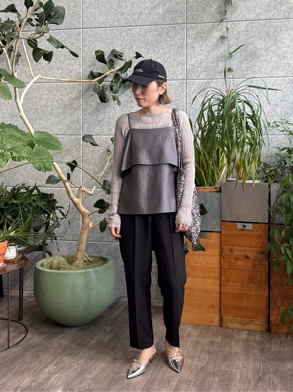 kotakiさんの「INDIVI｜【接触冷感／セットアップ対応】イージーテーパードパンツ【通勤・セレモニー】」を使ったコーディネート