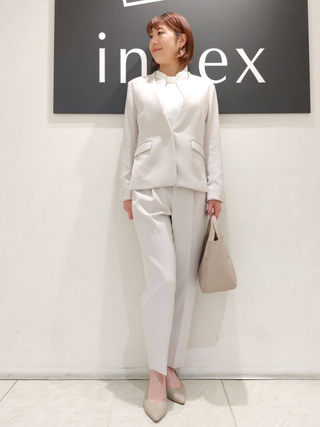 n.さんの「index｜◆【軽量／2WAY】シュリンク合皮ラウンドフォルムミドルトートバッグ」を使ったコーディネート