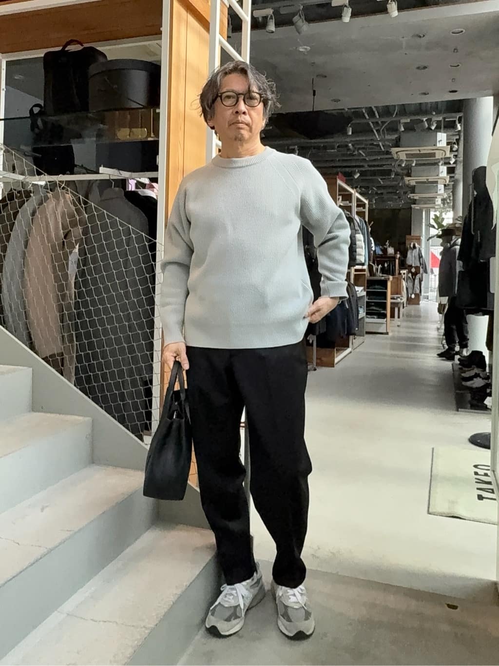 デザイナーTAKEman さんの「TAKEO KIKUCHI｜◆【便利なサイズ感】ドライビング　トートバッグ」を使ったコーディネート