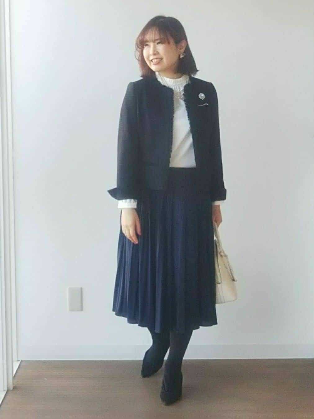 なみきさんの「UNTITLED｜◆【入卒/セレモニー/通勤】ラメツイード ノーカラージャケット」を使ったコーディネート