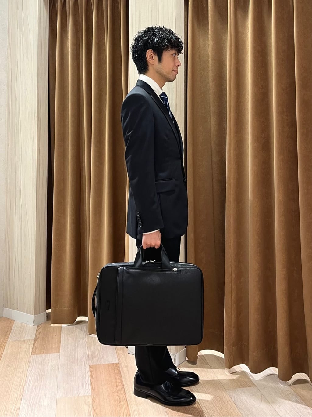URAさんの「TAKEO KIKUCHI｜【Made in JAPAN】矢絣（やがすり）スーツ／スリーピース対応」を使ったコーディネート