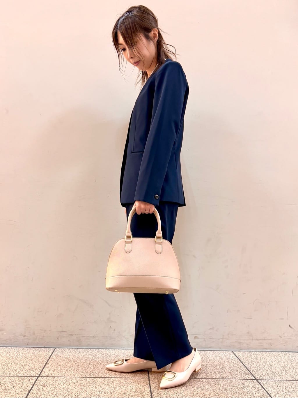 HaNeさんの「THE SHOP TK｜◆【汚れ防止／シワになりにくい／セレモニー／通勤】ダブルクロスノーカラージャケット／洗える／サスティ」を使ったコーディネート