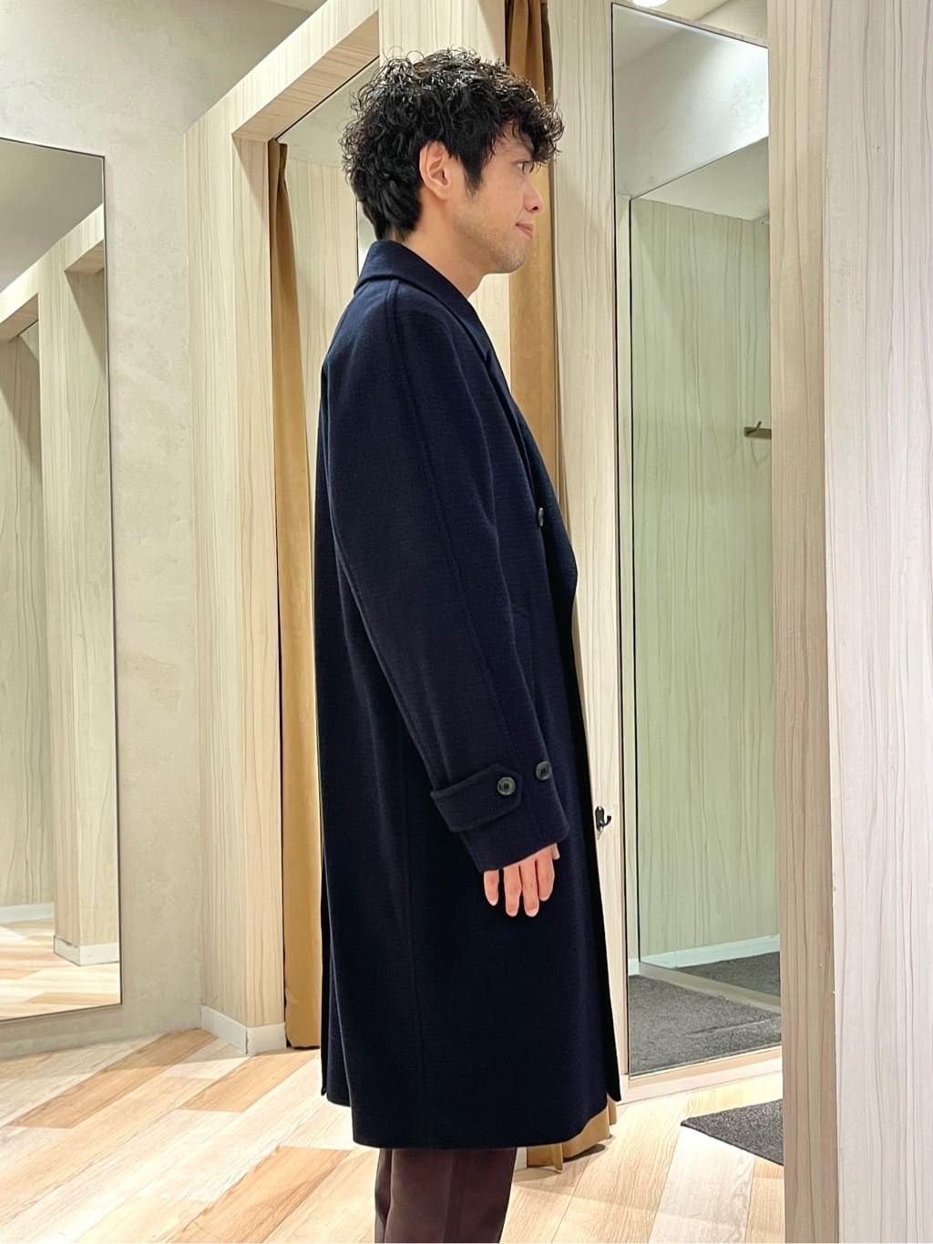 URAさんの「TAKEO KIKUCHI｜【Made in JAPAN】播州織 ストレッチ パンツ」を使ったコーディネート