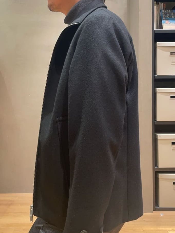 IMAIさんの「TAKEO KIKUCHI｜【ONOFF対応】TRダブルニット ストレッチパンツ」を使ったコーディネート
