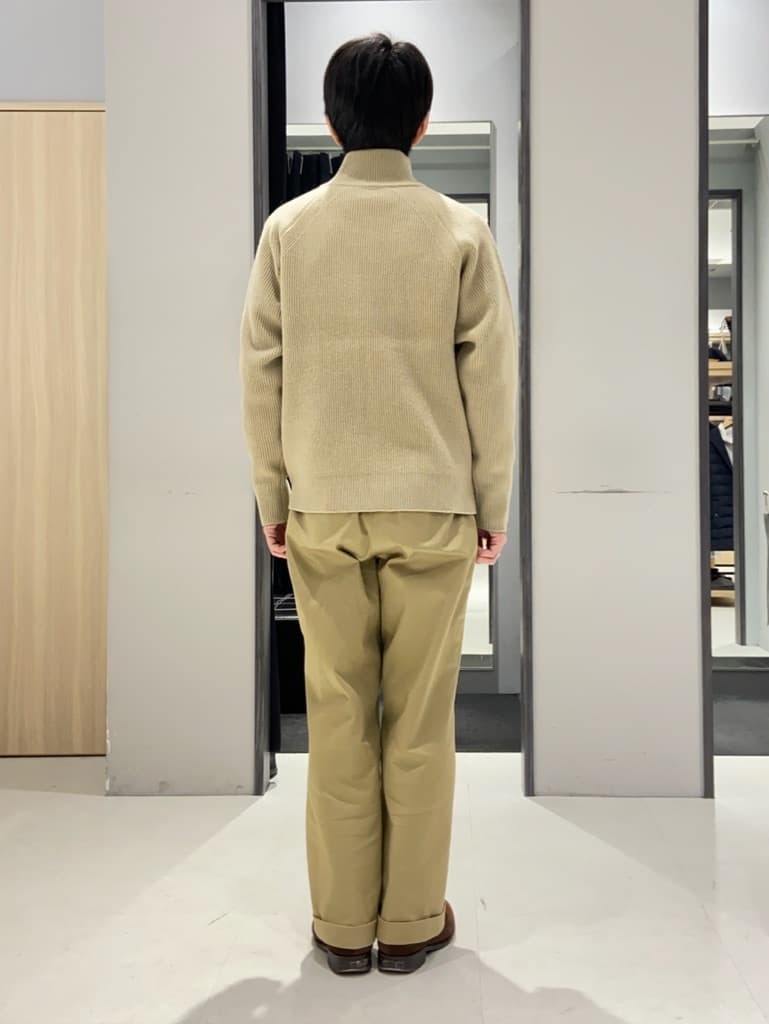 わいずみさんの「TAKEO KIKUCHI｜ハットモチーフ ジャカード ストライプ シャツ」を使ったコーディネート