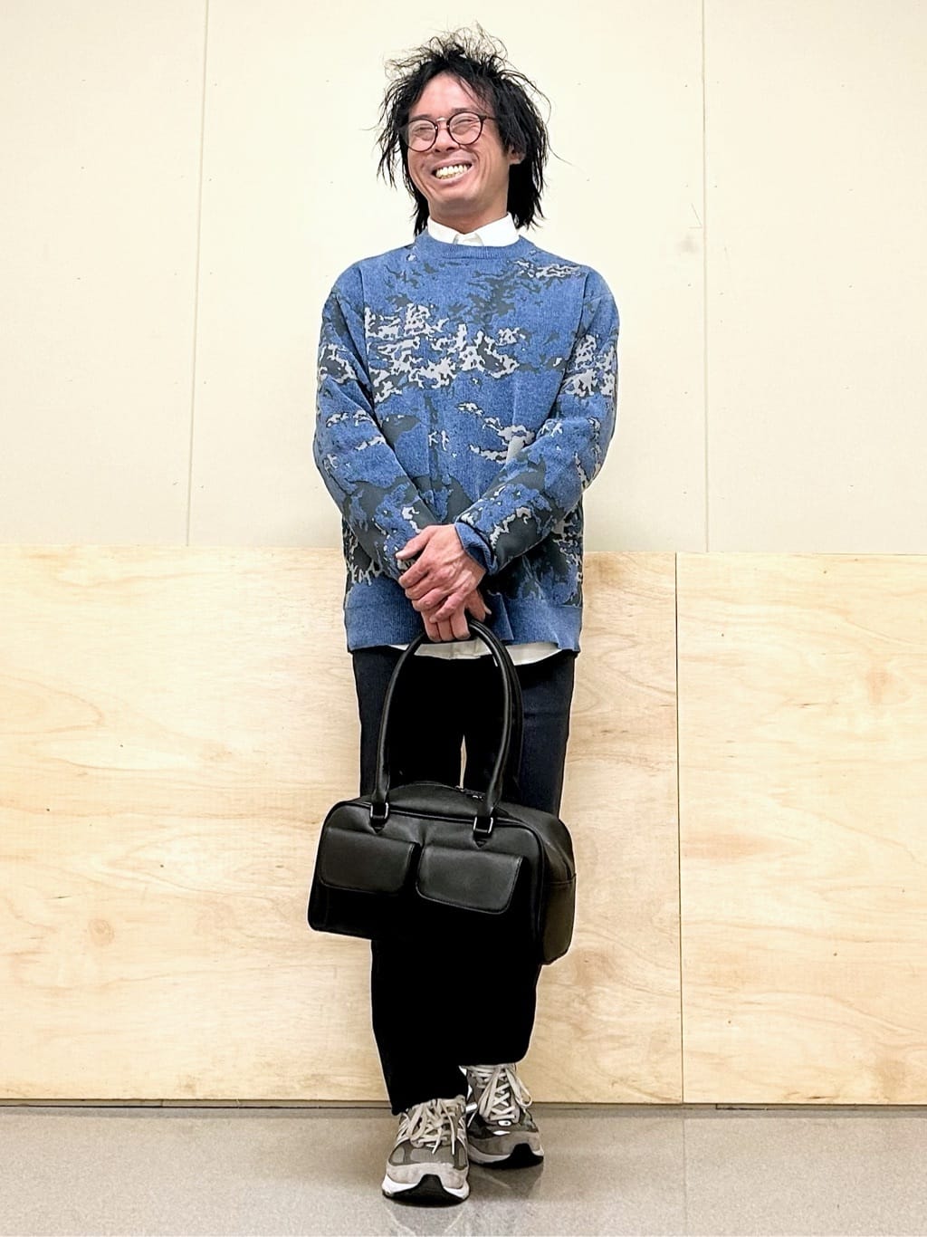 KENJI Iさんの「THE SHOP TK｜【オールシーズン穿ける！】7DAYSストレッチへリンボンパンツ　ON&hArr;OFF兼用」を使ったコーディネート