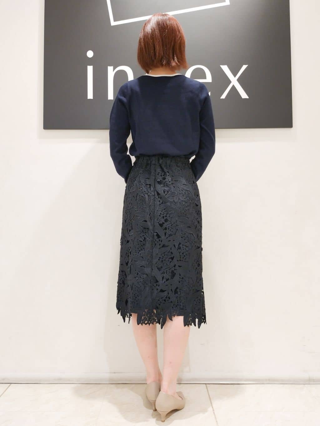 n.さんの「index｜◆バイカラーキーネックニット【洗濯機洗い可】」を使ったコーディネート
