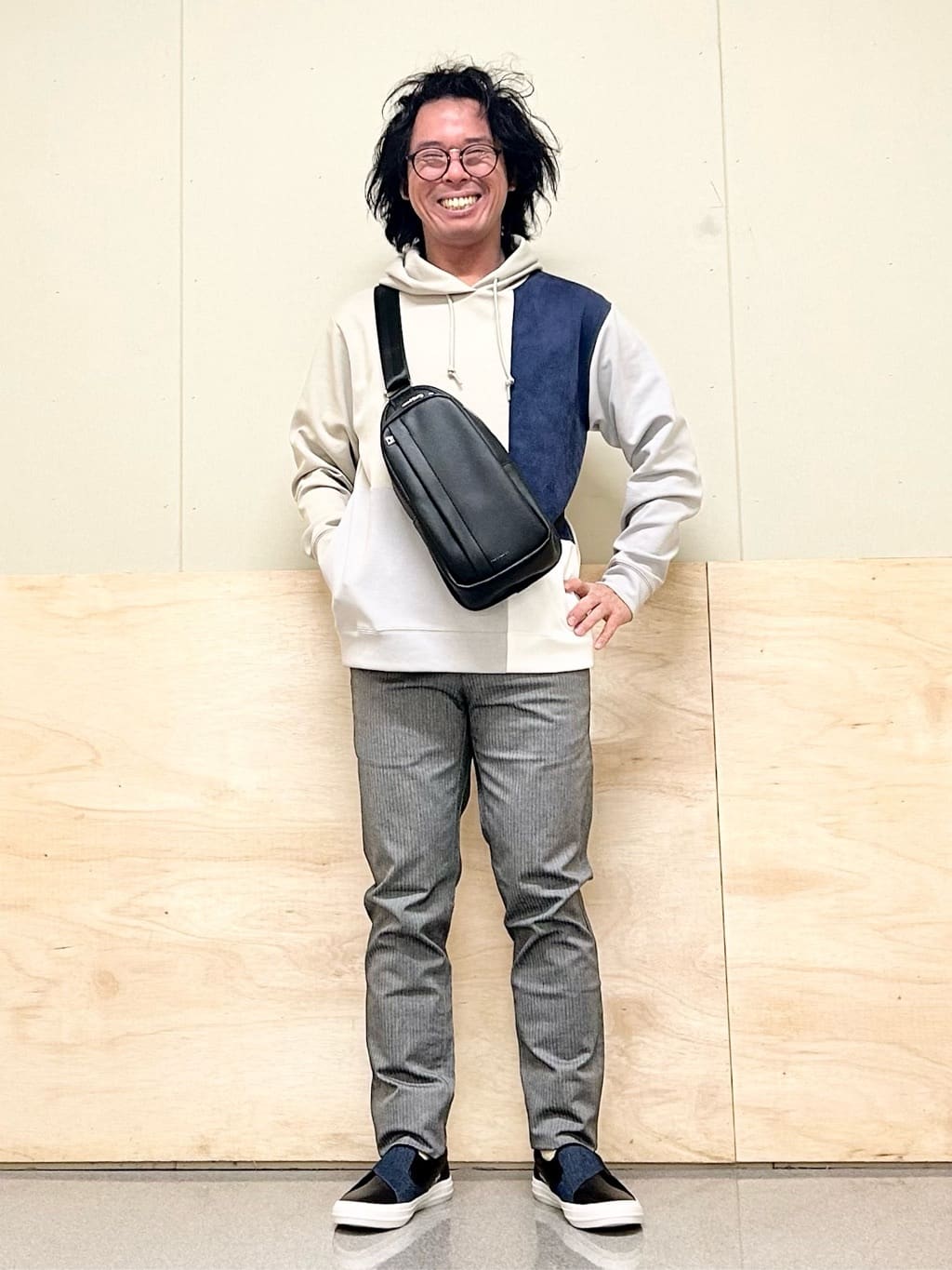 KENJI Iさんの「THE SHOP TK｜【オールシーズン穿ける！】7DAYSストレッチへリンボンパンツ　ON&hArr;OFF兼用」を使ったコーディネート