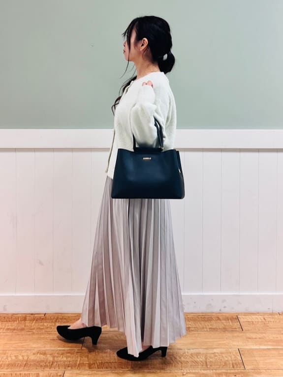 nanaさんの「SHOO･LA･RUE｜◆【通勤/セレモニー/2WAY】フロントバー金具3層トート」を使ったコーディネート