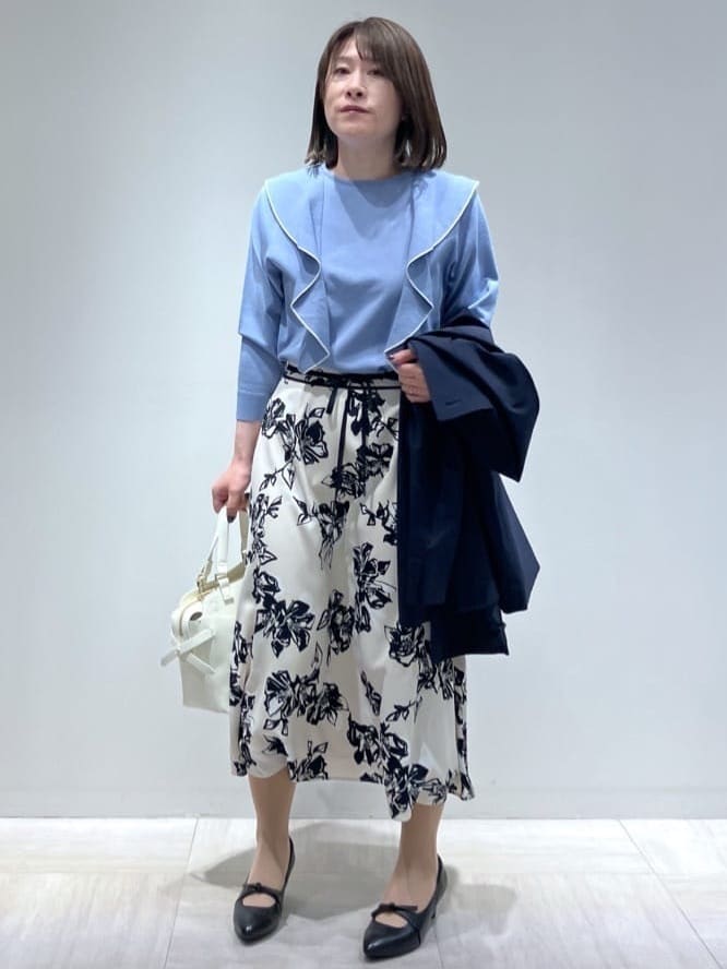 関根さんの「Reflect｜◆ラッフルフリルプルオーバーニット」を使ったコーディネート