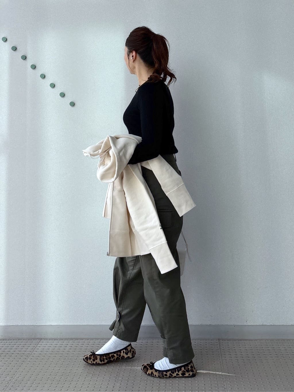 yoshikadoさんの「DRESSTERIOR｜デキシー吊裏毛ジップアップパーカ」を使ったコーディネート