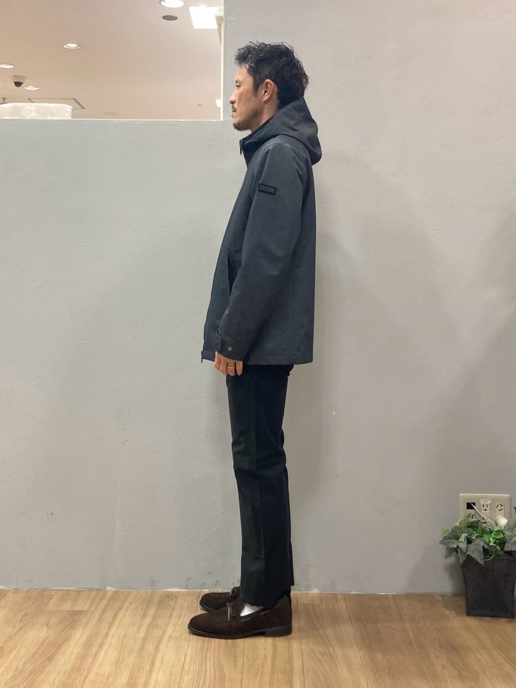 シュンさんの「TAKEO KIKUCHI｜【Made in JAPAN】播州織 ストレッチ パンツ」を使ったコーディネート