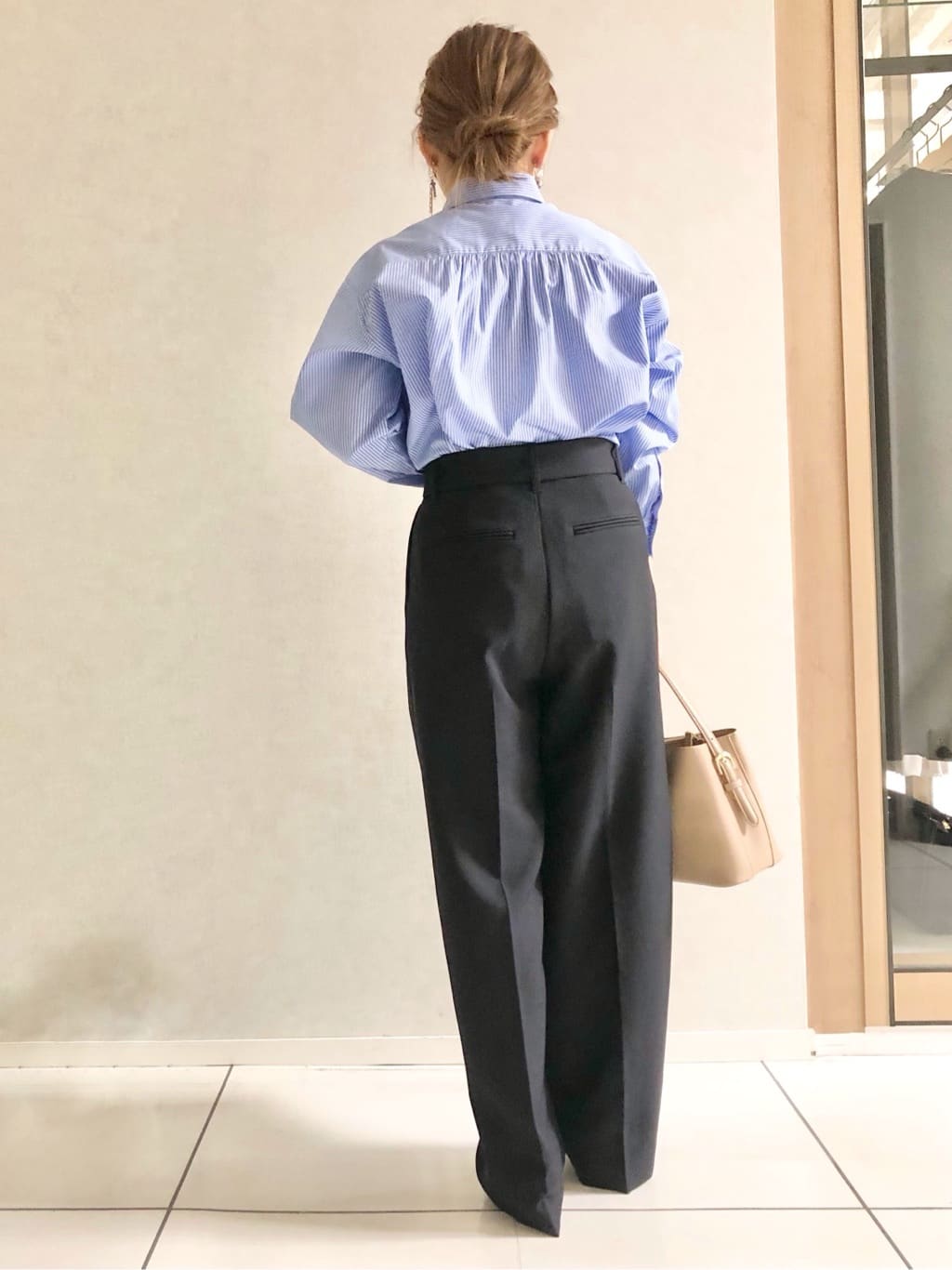 sayuさんの「UNTITLED｜◆ベルト付き2タックパンツ」を使ったコーディネート