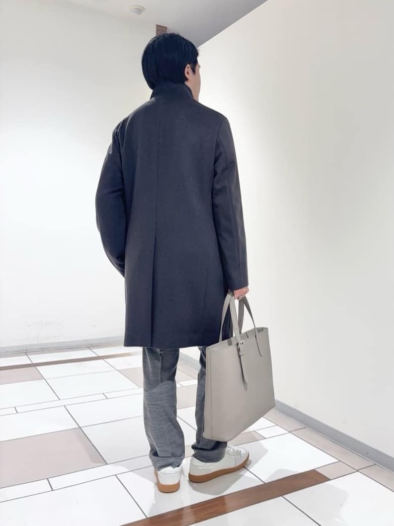 及川さんの「TAKEO KIKUCHI｜【ウールカシミヤブレンド】ビーバー調 スタンドカラー コート」を使ったコーディネート