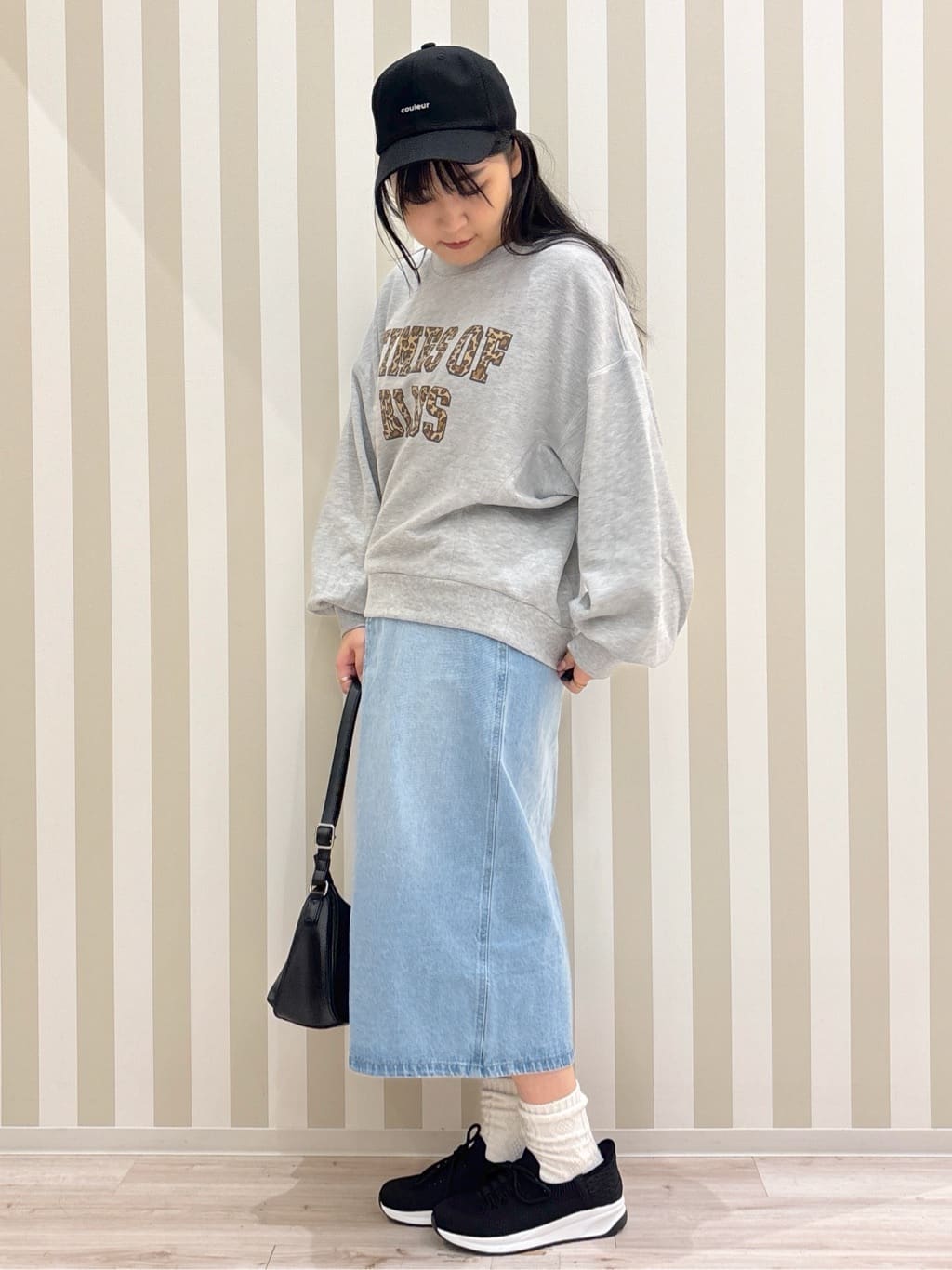 まろんさんの「SHOO･LA･RUE｜◆【S-LL/洗える】年中穿ける デニム ナロースカート」を使ったコーディネート