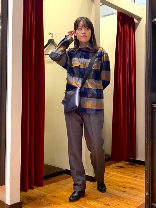 かわぴーさんの「TAKEO KIKUCHI｜【DOWN FABRIC】ダウンファブリック ドレスパンツ / セットアップ対応」を使ったコーディネート