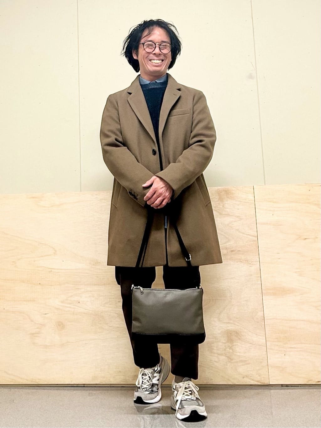 KENJI Iさんの「THE SHOP TK｜サフィアーノミニサコッシュ」を使ったコーディネート