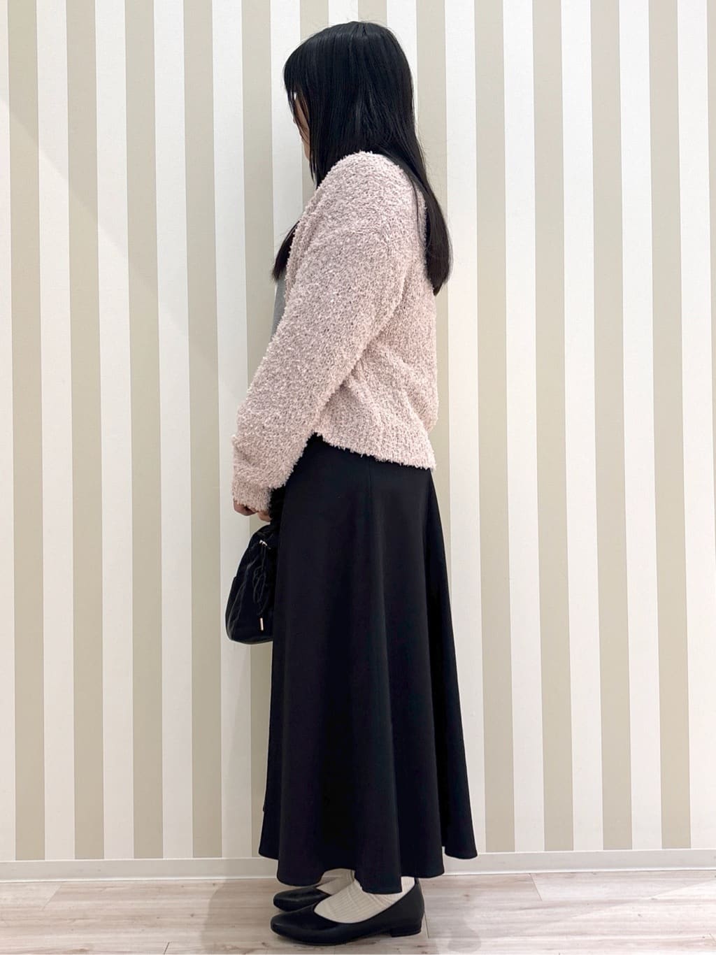 まろんさんの「SHOO･LA･RUE｜◆かかとやわらかローヒールパンプス」を使ったコーディネート