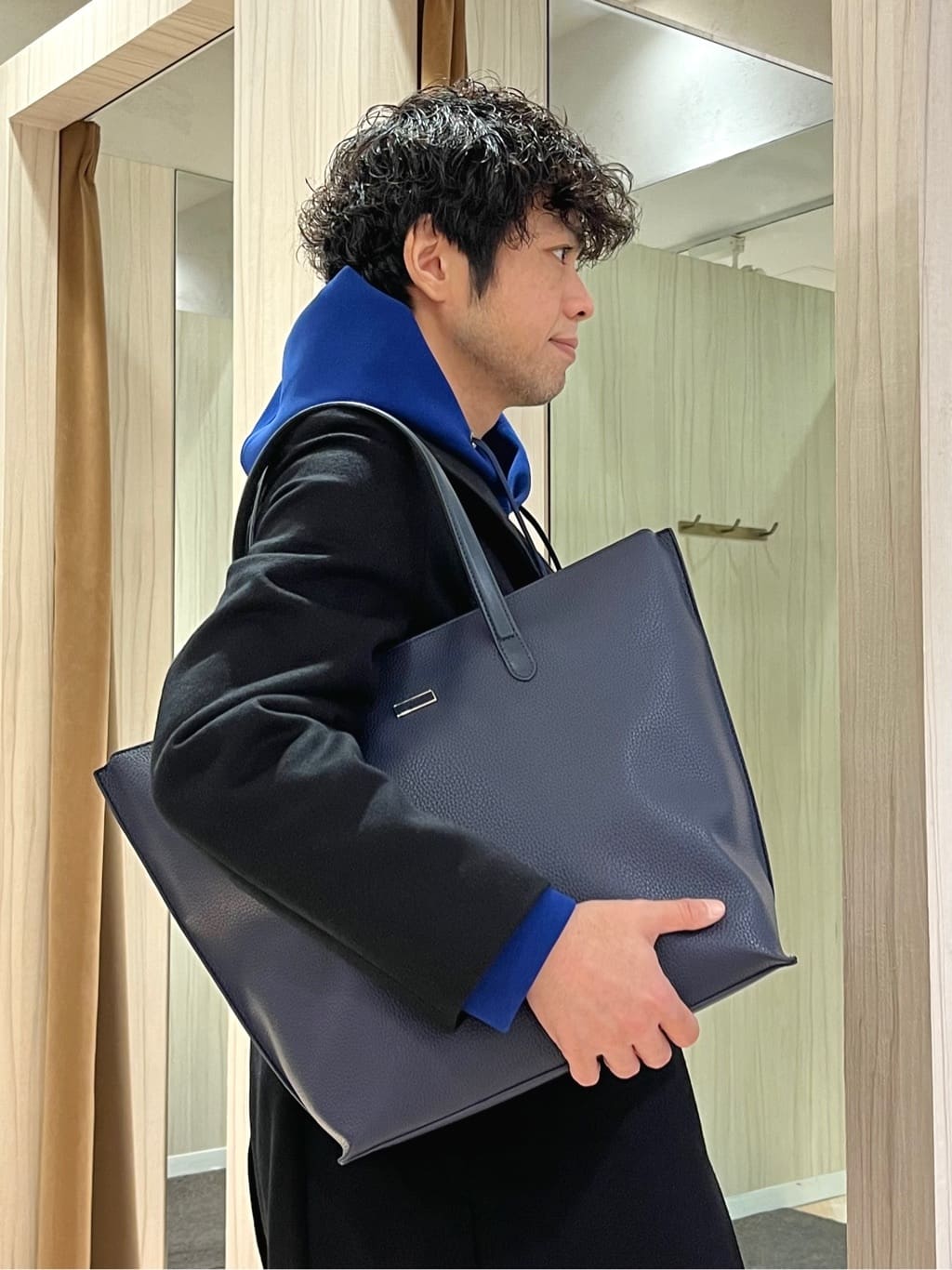 URAさんの「TAKEO KIKUCHI｜【全7サイズ&times;8色展開！】トップマルチヘリンボン パンツ」を使ったコーディネート