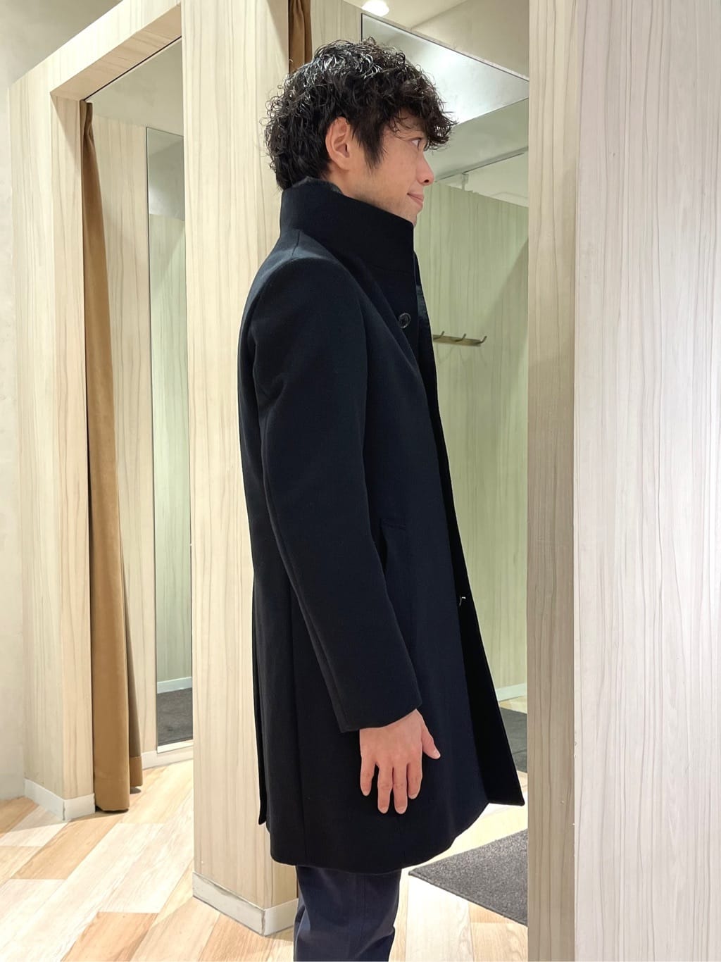 URAさんの「TAKEO KIKUCHI｜【ウールカシミヤブレンド】ビーバー調 スタンドカラー コート」を使ったコーディネート