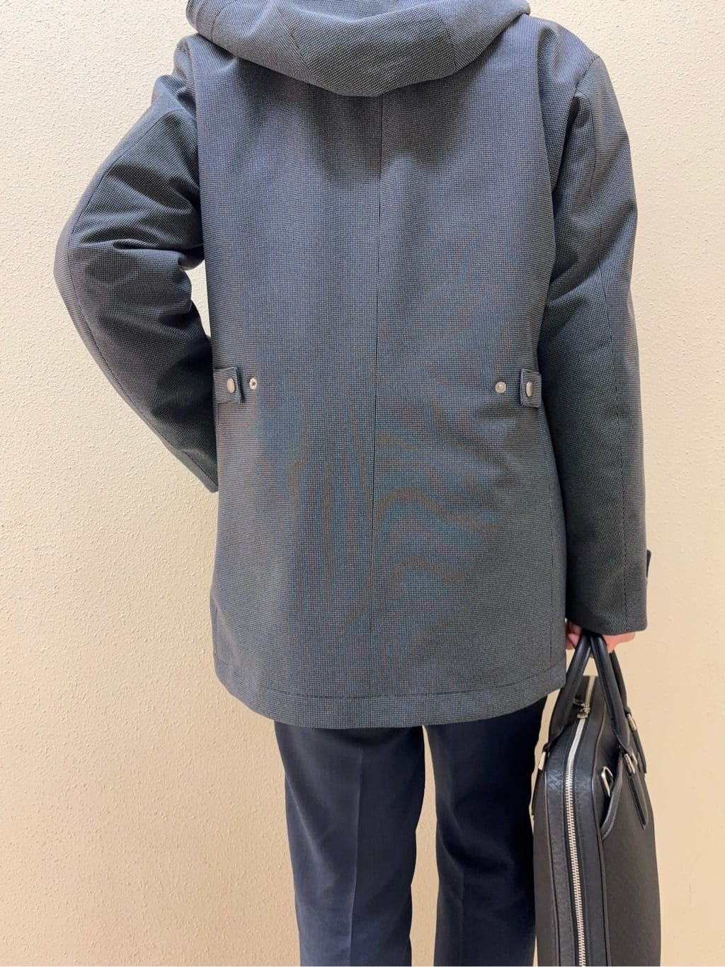 及川さんの「TAKEO KIKUCHI｜【Three by Three】シャイニーシャークピンヘッド スーツ/3ピース対応可」を使ったコーディネート
