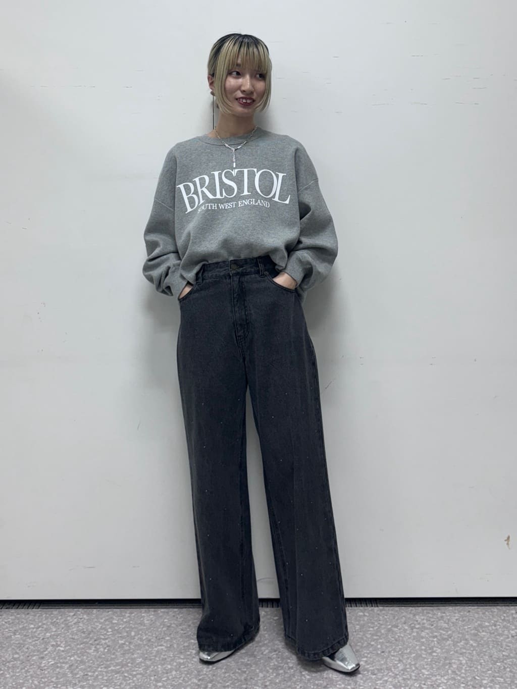 omaさんの「THE SHOP TK｜◆スウェットライクロゴニット」を使ったコーディネート