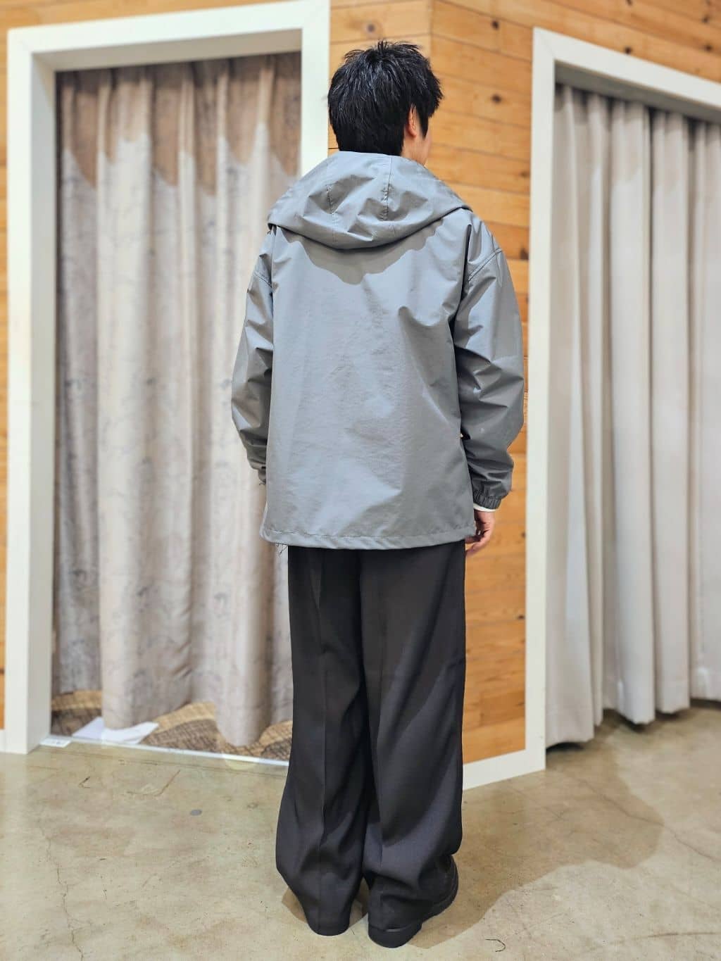 daiさんの「THE SHOP TK｜【オールシーズン穿ける！】7DAYSストレッチへリンボンパンツ　ON&hArr;OFF兼用」を使ったコーディネート
