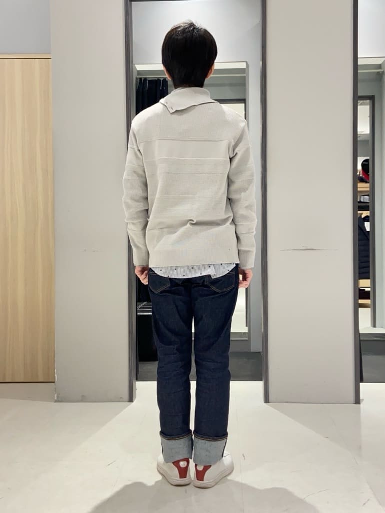 わいずみさんの「TAKEO KIKUCHI｜ハットモチーフ ジャカード ストライプ シャツ」を使ったコーディネート
