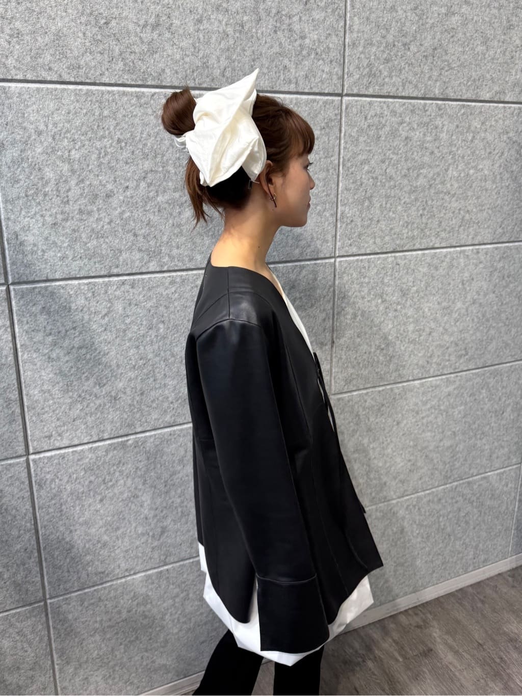 miyu maesakaさんの「CODE A｜lace knit pants」を使ったコーディネート