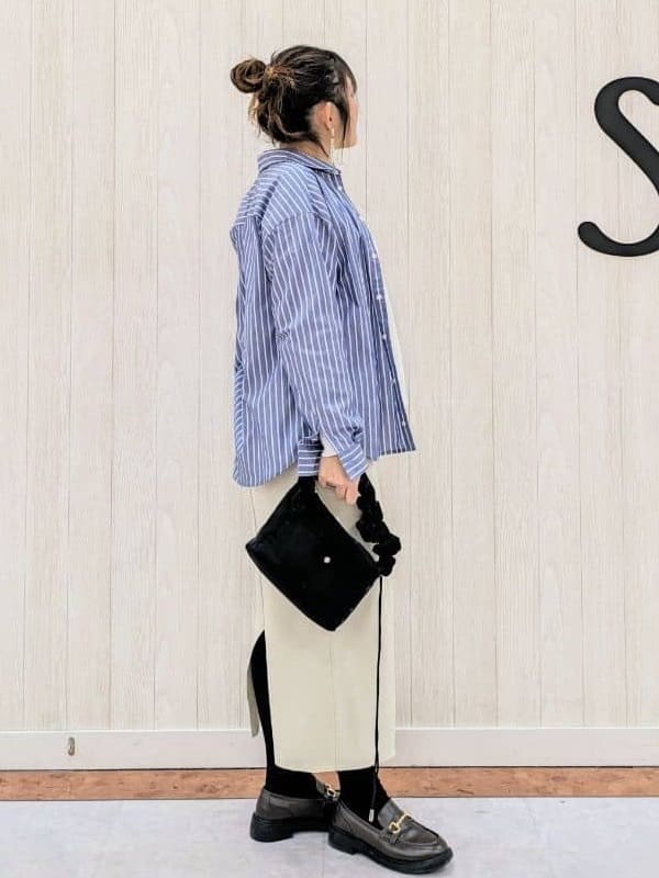 さくみぃさんの「SHOO･LA･RUE｜◆【洗える/S-LL】シーズン問わず合わせやすい ベーシックカラーシャツ」を使ったコーディネート
