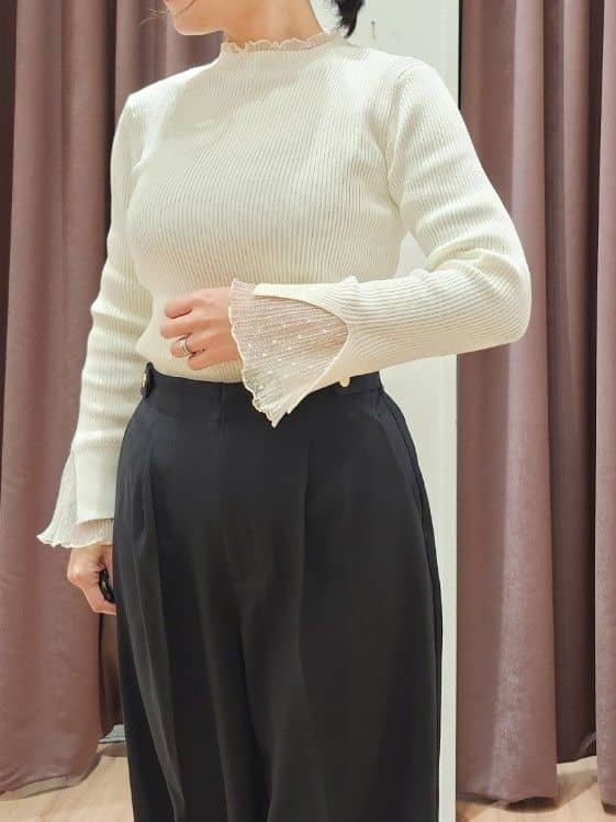 さくさんの「grove｜◆ペプラムジレ」を使ったコーディネート