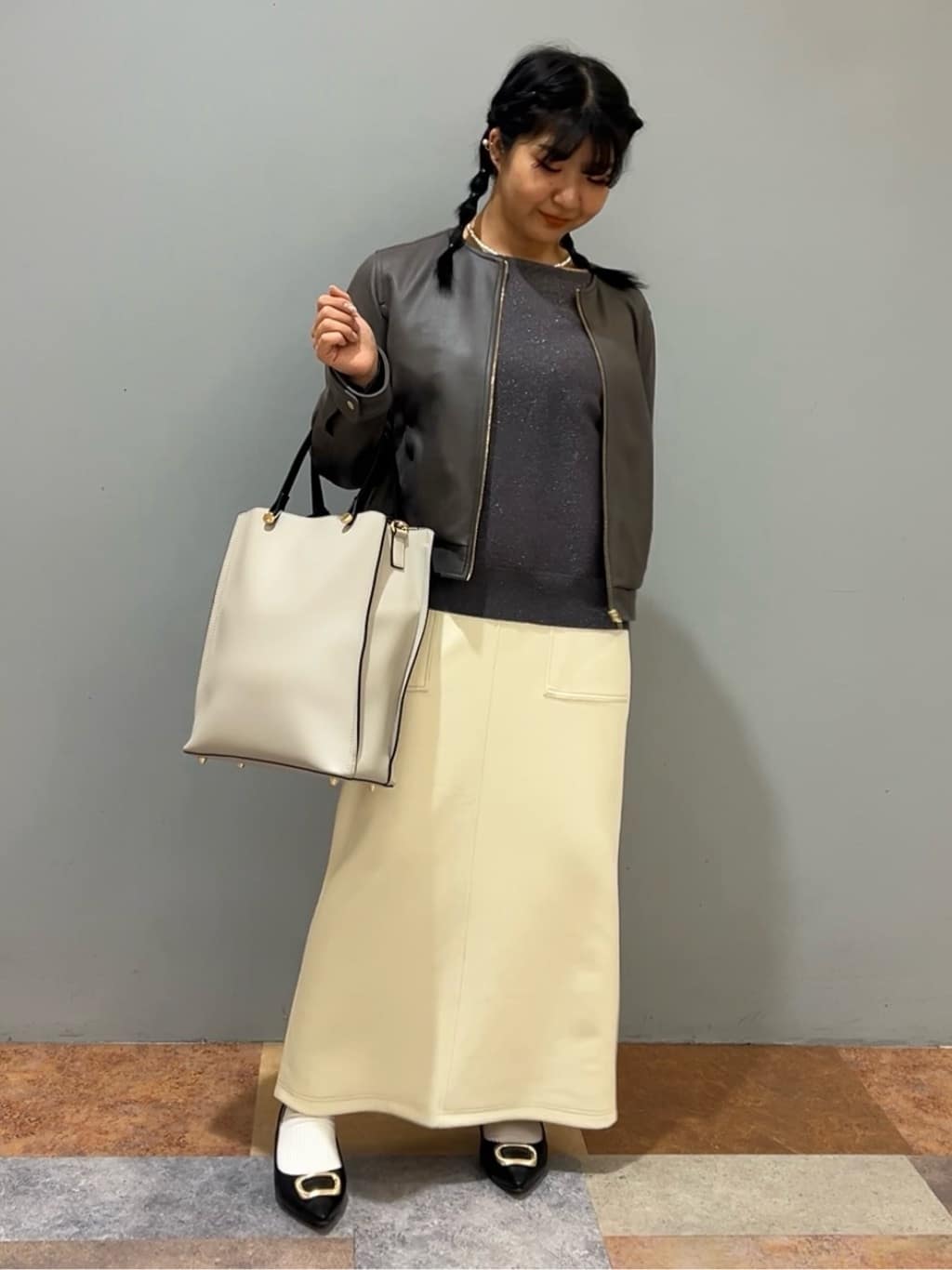 ひらのみさんの「THE SHOP TK｜◆ノーカラーブルゾン」を使ったコーディネート