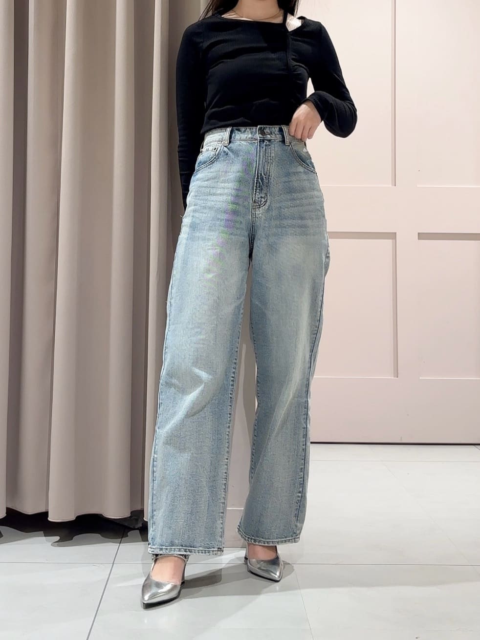 RINAさんの「ESPERANZA｜グロメットバックストラップパンプス」を使ったコーディネート