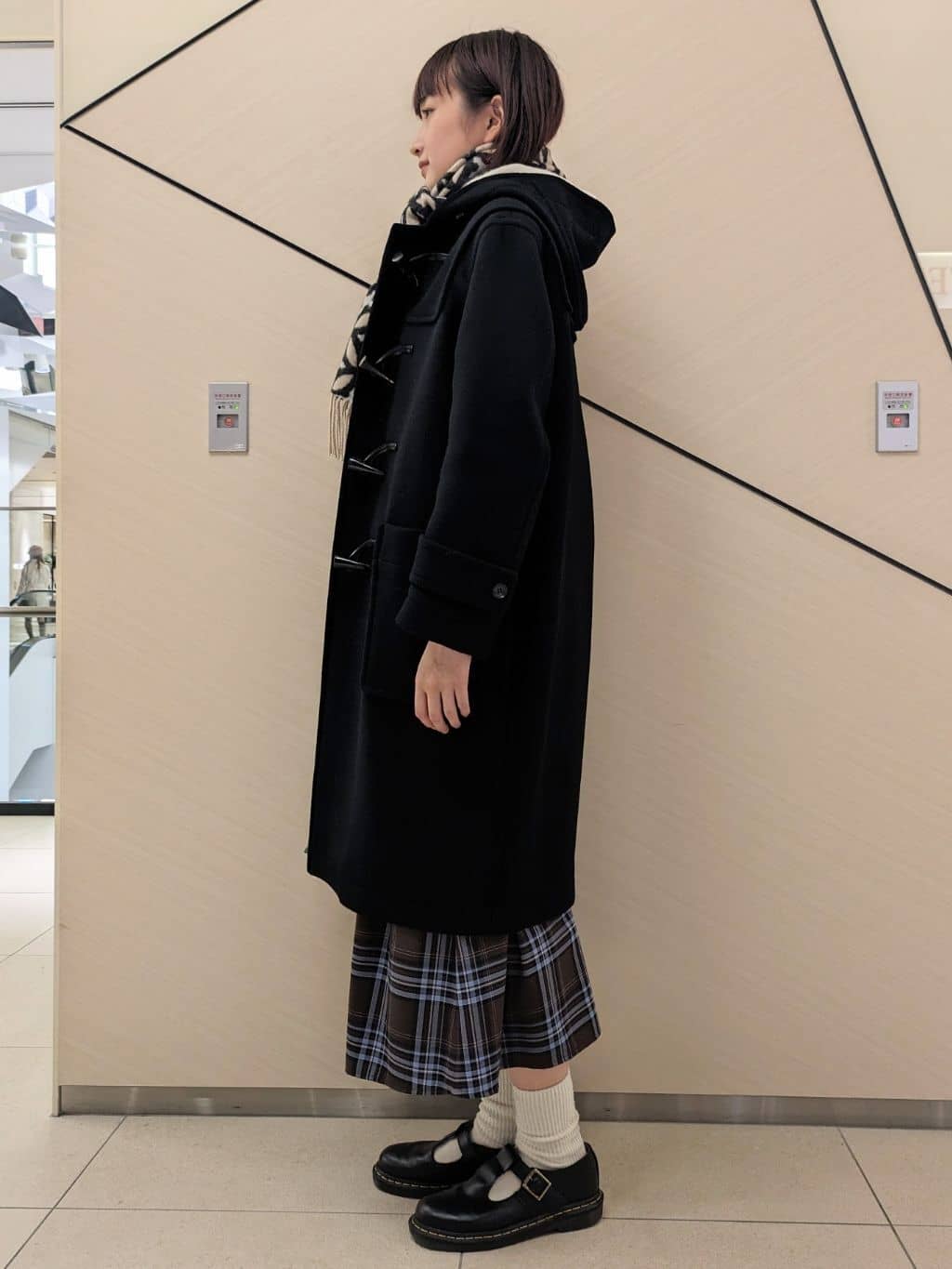 saoriさんの「DRESSTERIOR｜オーバーラップサークル カシミヤ100%マフラー」を使ったコーディネート