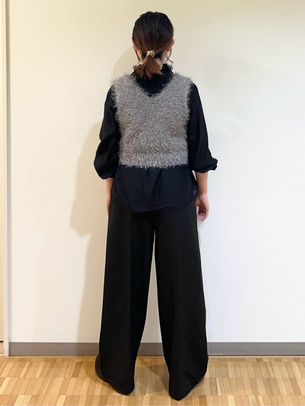 フナキさんの「UNTITLED｜」を使ったコーディネート