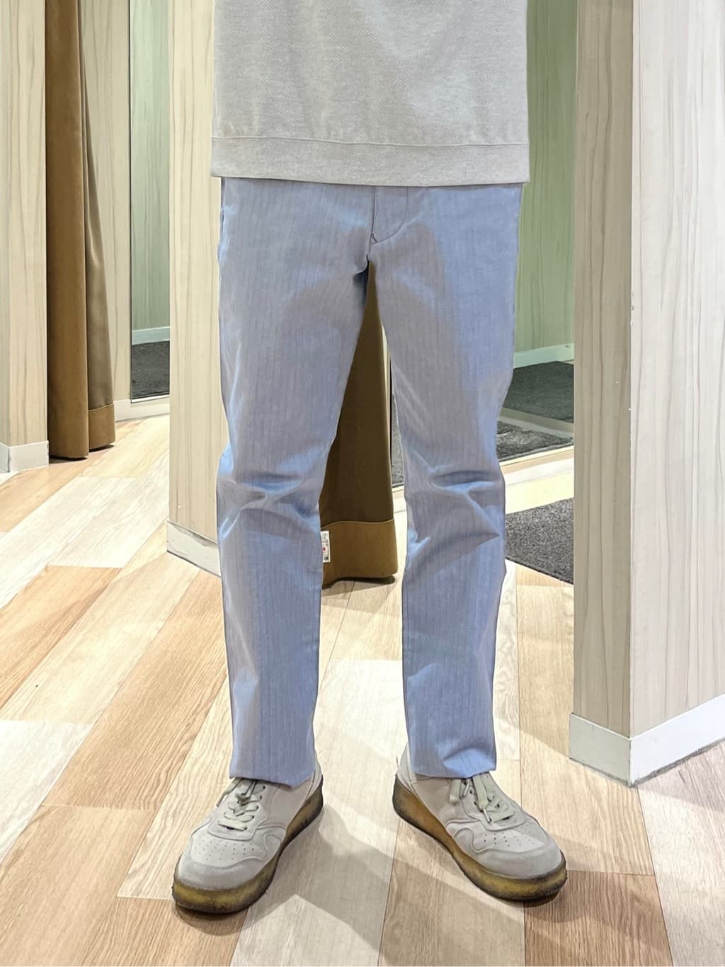 URAさんの「TAKEO KIKUCHI｜【全7サイズ&times;8色展開！】トップマルチヘリンボン パンツ」を使ったコーディネート