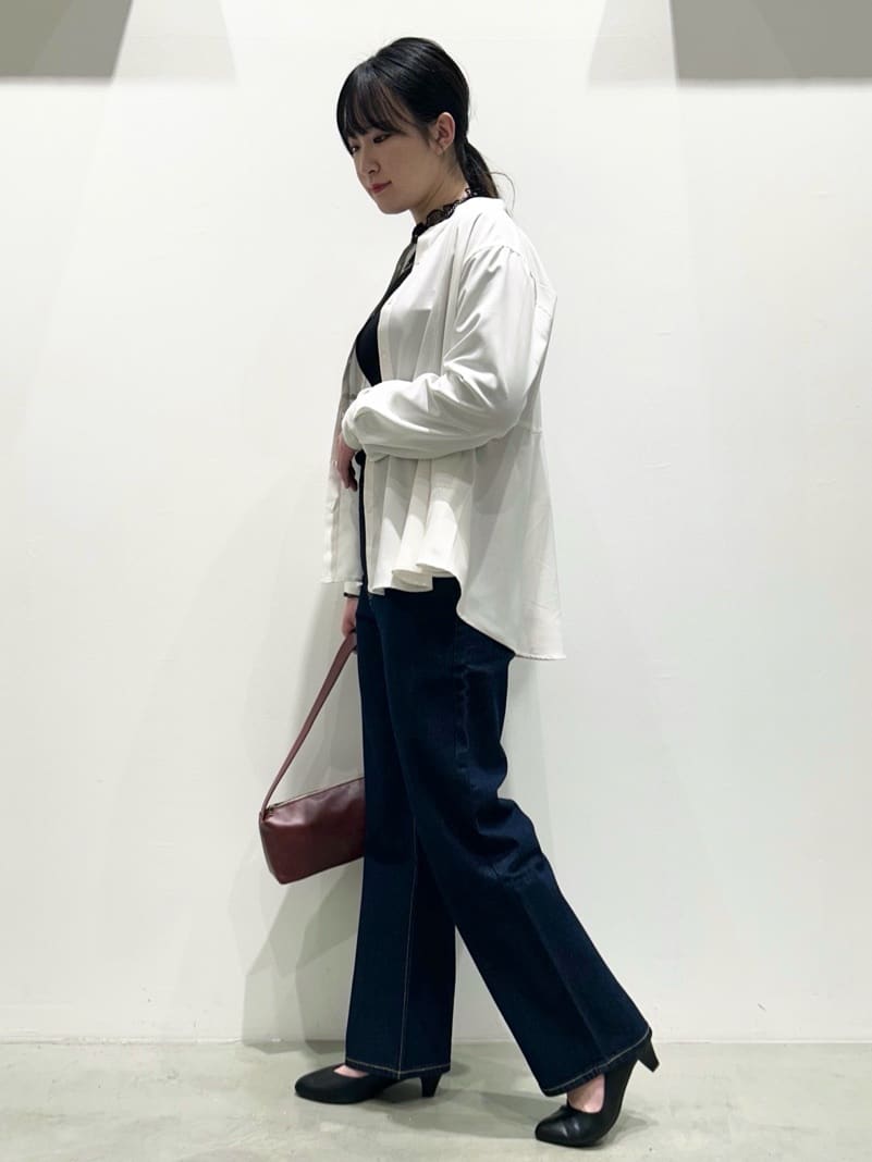seinaさんの「grove｜【Lee&times;grove別注】STRAIGHT DENIM PANTS」を使ったコーディネート