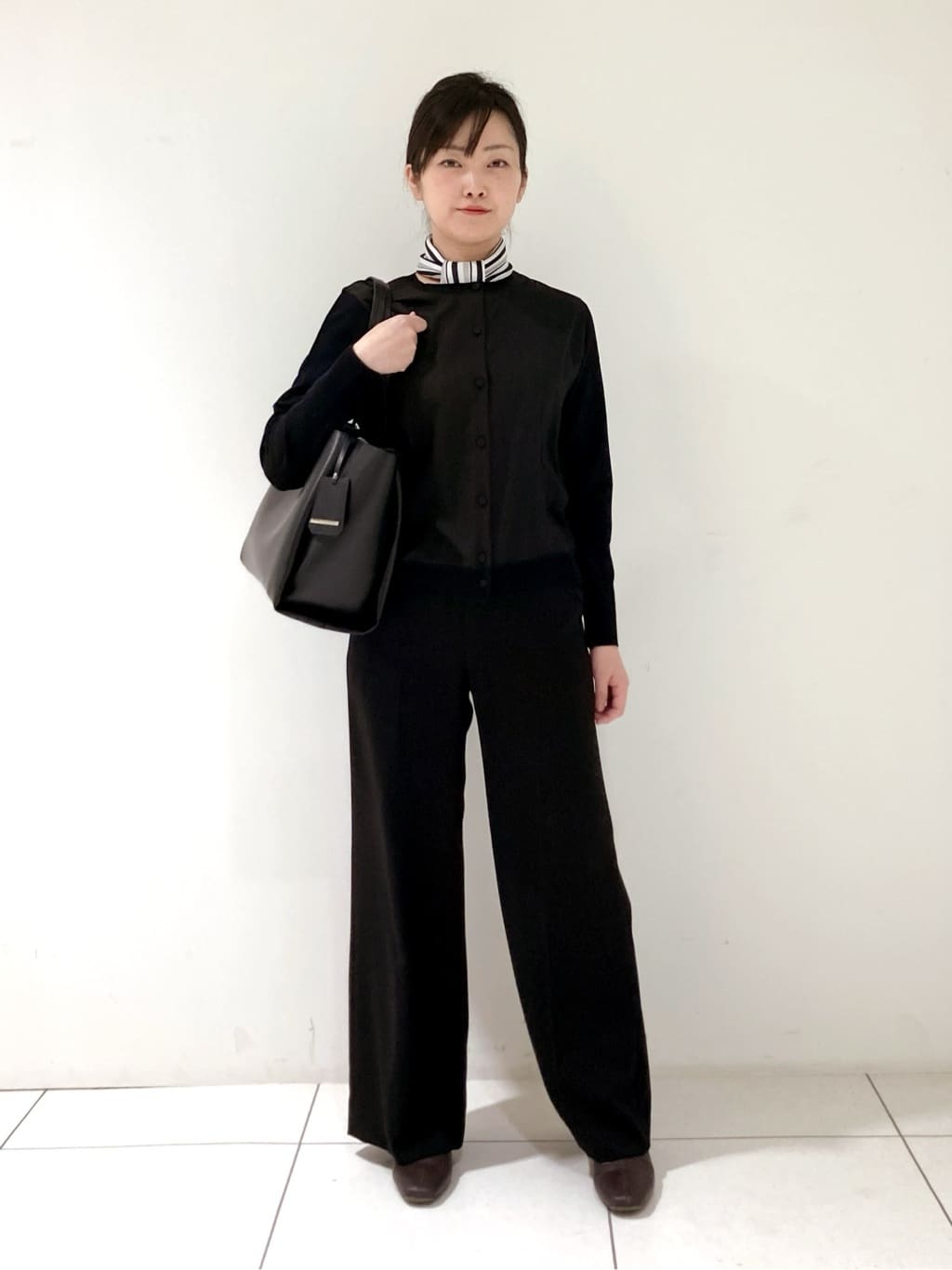 momokoさんの「INDIVI｜【洗える／UVケア／スーツ】ストレッチワイドパンツ」を使ったコーディネート