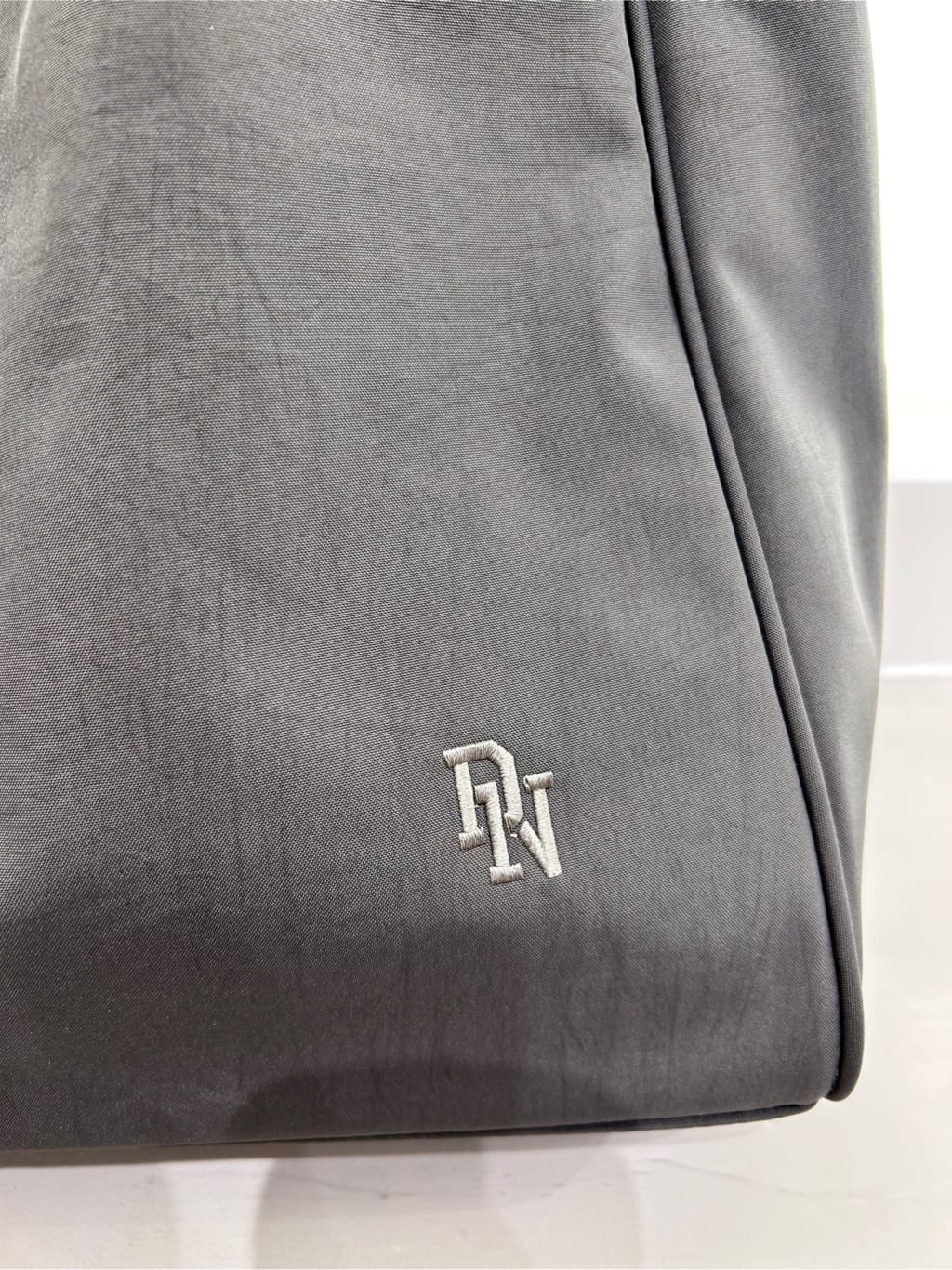 rairaiさんの「Dessin｜◆【軽量・2WAY】カラーコードトート」を使ったコーディネート