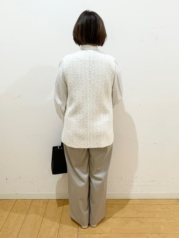 Misatoさんの「UNTITLED｜◆【後ろウエストゴム/洗える】梳毛調ソフトワイドパンツ」を使ったコーディネート