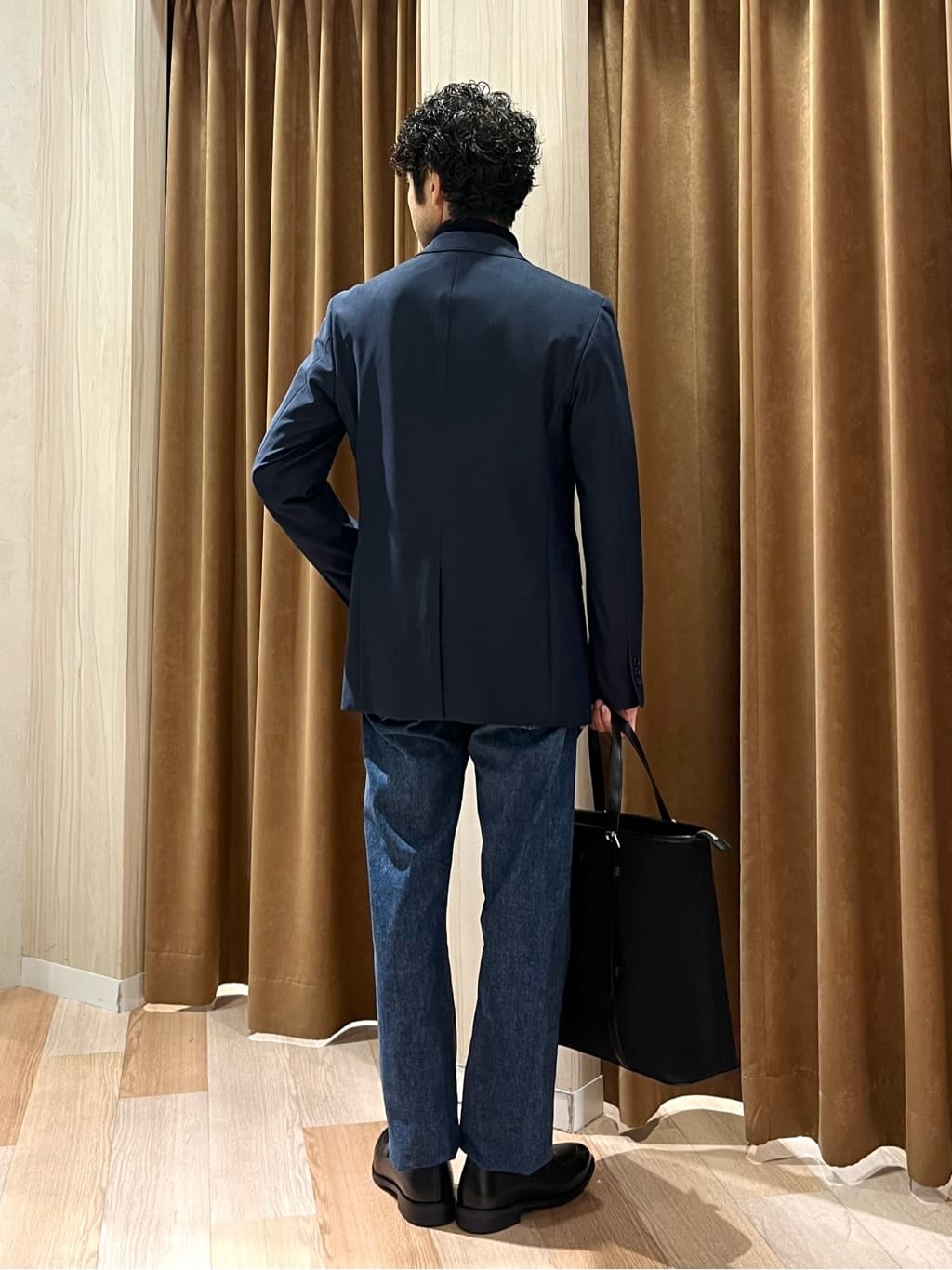 URAさんの「TAKEO KIKUCHI｜【モンスターストレッチ】日本製 ウォッシュド デニムパンツ」を使ったコーディネート
