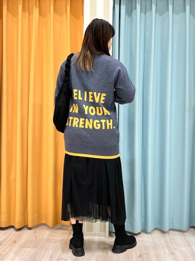 TUMU-TUMUさんの「SHOO･LA･RUE｜◆【セレモニーからデイリーまで】女性らしさあふれる チュールスカート」を使ったコーディネート