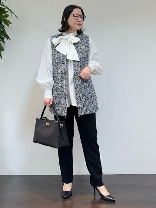 Asamiさんの「UNTITLED｜◆【通勤スーツ】タックテーパードパンツ」を使ったコーディネート