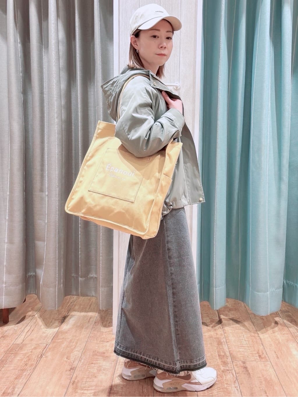 なみぞうさんの「SHOO･LA･RUE｜◆【推し活にも】うちわが入るトートバッグ」を使ったコーディネート