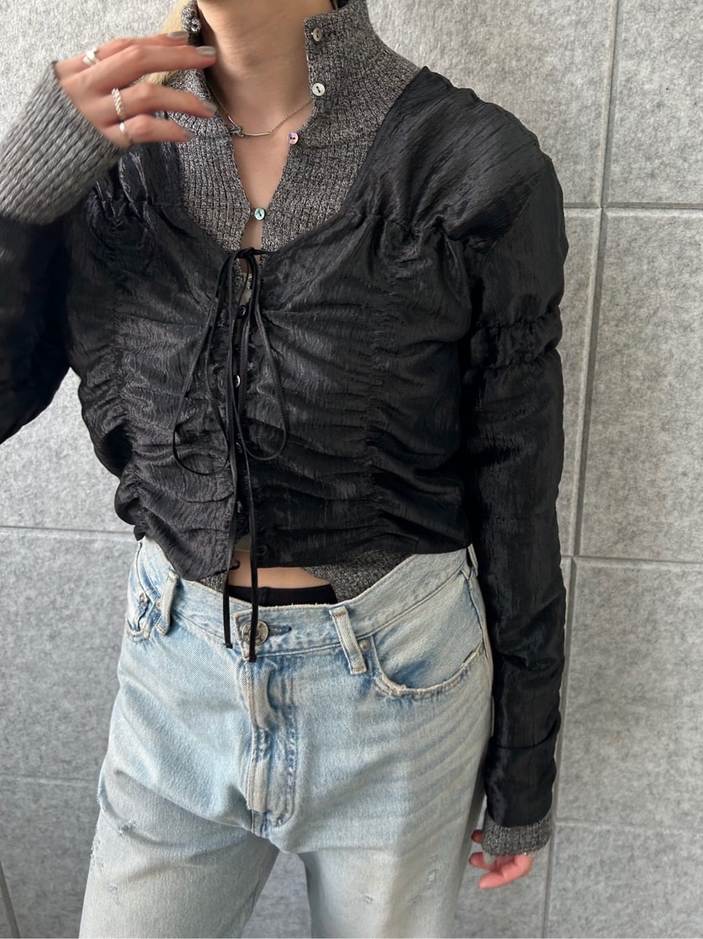 honoka Aさんの「CODE A｜gathered shiny blouse」を使ったコーディネート