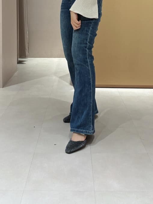 neinaさんの「ESPERANZA｜バックルセパレートパンプス」を使ったコーディネート